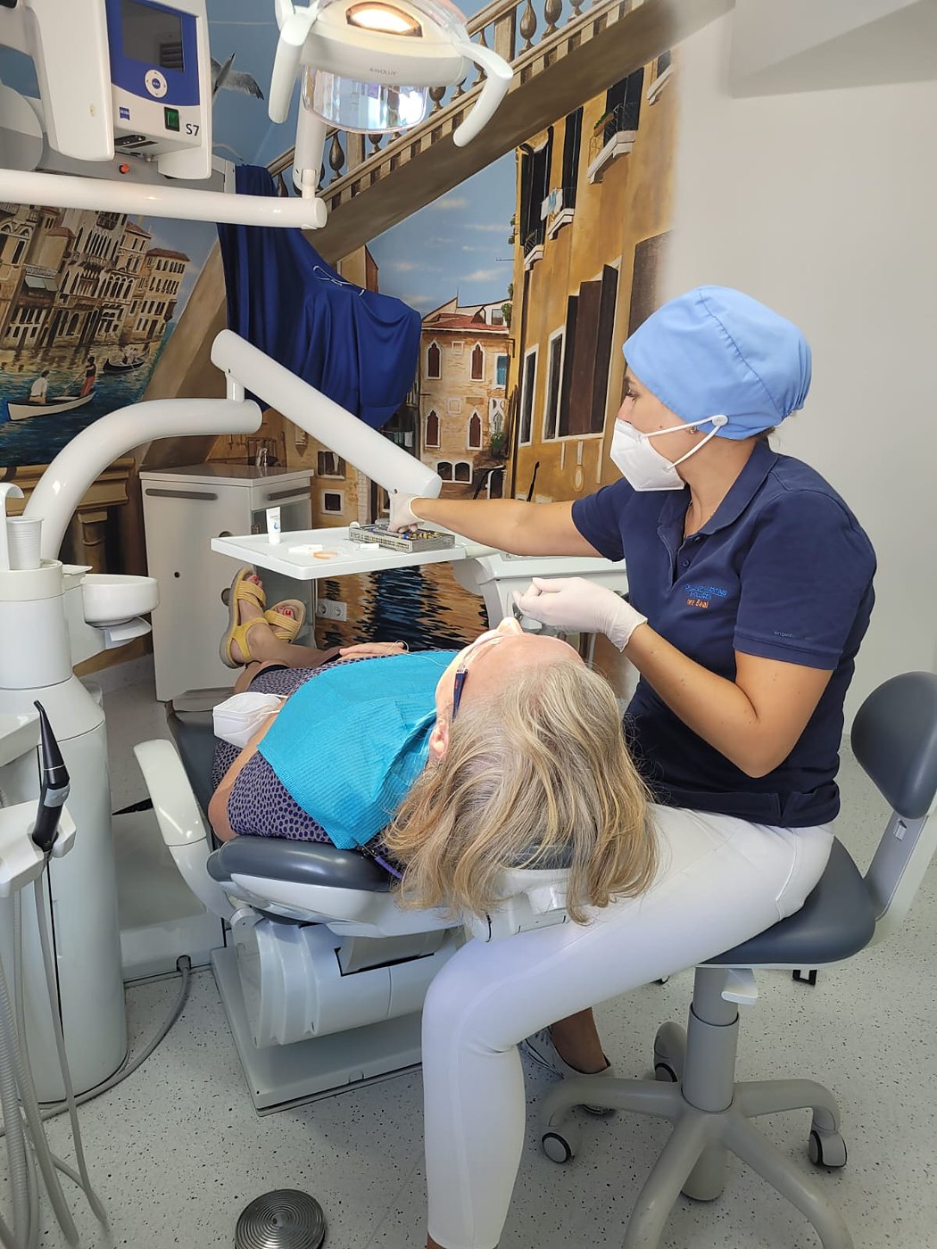 Behandlung im Zentrum Zahngesundheit